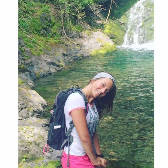 Meet your Posher, Alexandra - Picture 1 of 1